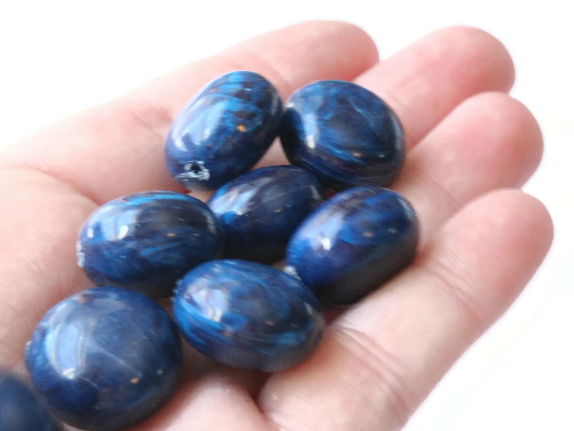12 18mm Blue Vintage Plastic Puffed Coin Beads